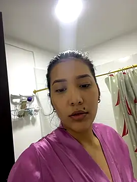 IsabellaJoness  online show from 10/05/25, 11:41