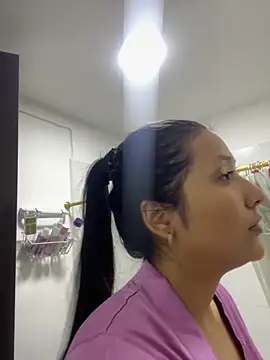 IsabellaJoness  online show from 10/27/25, 10:08