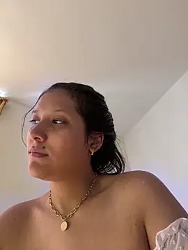 IsabellaJoness  online show from 12/15/25, 08:13