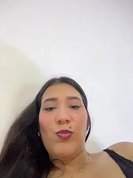 IsabellaJoness  online show from 04/13/26, 07:41