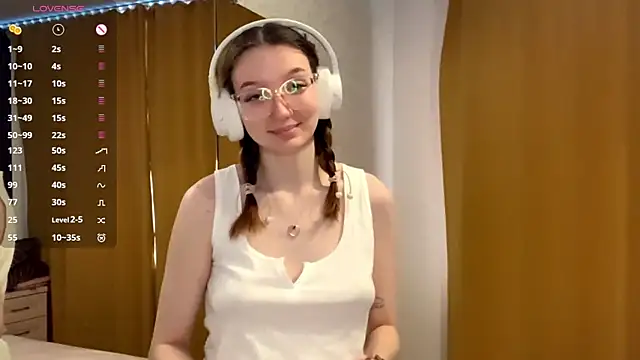 KrystinFunches online show from 10/21/25, 08:48