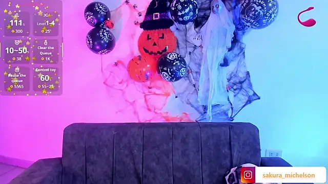 kitty  chs online show from 10/03/25, 11:29