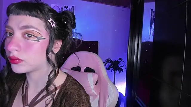 kitty  chs online show from 03/04/26, 06:08