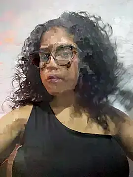 miiabrown18 online show from 04/15/26, 01:23