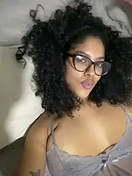 miiabrown18 online show from 05/26/26, 08:32