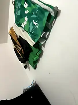 Snapshot of _Kinky69_ chatting on 11/19/25, 09:15 Kinky69 online show from 11/19/25, 09:15