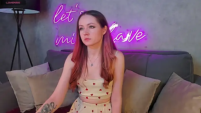 Berta Kelly online show from 11/08/25, 01:28