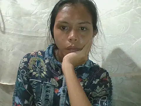 Kim25xxxx online show from 11/18/25, 12:31