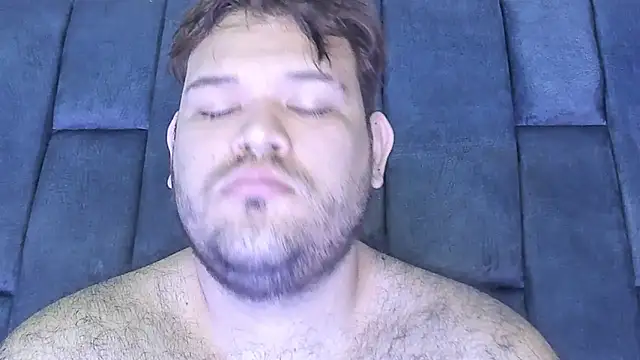 big bearr online show from 04/11/26, 06:12