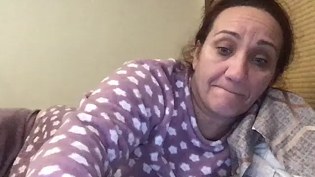 paula19800 online show from 11/21/25, 05:11