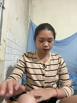 Snapshot of Mayy1 chatting on 06/05/26, 03:13 Mayy1 online show from 06/05/26, 03:13