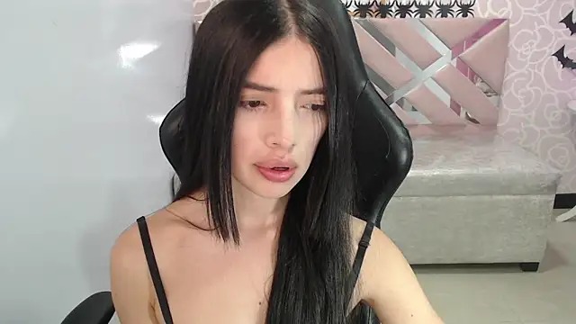 Snapshot of cynthia_ch chatting on 11/02/25, 03:42 cynthia ch online show from 11/02/25, 03:42