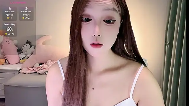 Snapshot of Luna--1 chatting on 07/13/26, 03:04 Luna--1 online show from 07/13/26, 03:04