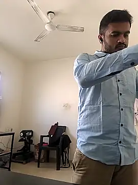 Snapshot of SilentTerr chatting on 12/20/25, 09:38 SilentTerr online show from 12/20/25, 09:38