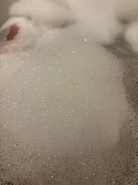 -will33 online show from 10/23/25, 08:57