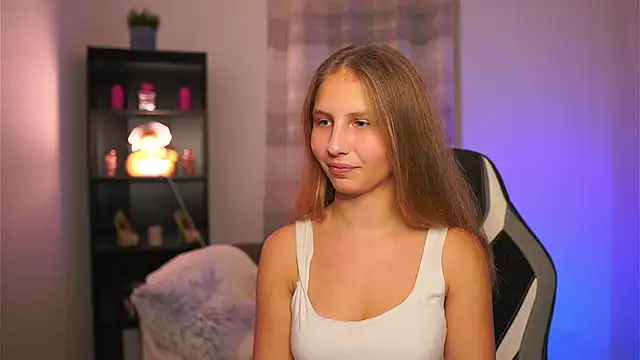 emmie murray online show from 12/13/25, 07:53