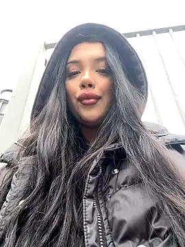 Snapshot of kiss_Lissa chatting on 11/14/25, 10:14 kiss Lissa online show from 11/14/25, 10:14