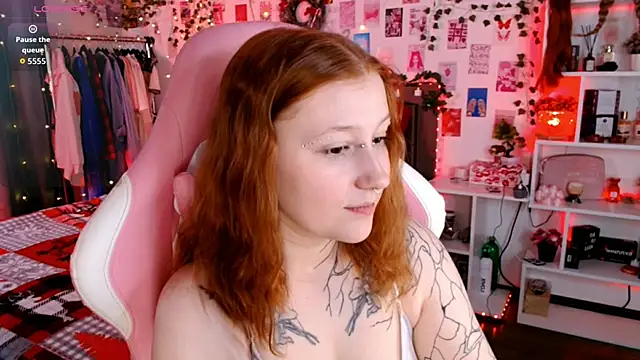 Ayla Hicks online show from 11/27/25, 07:49