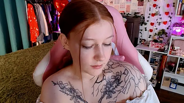 Ayla Hicks online show from 03/12/26, 03:45