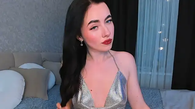 Snapshot of Milla_Moore chatting on 10/07/25, 03:31 Milla Moore online show from 10/07/25, 03:31