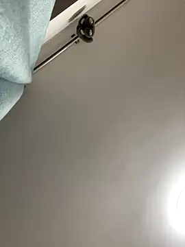 Snapshot of Momo-9988 chatting on 10/18/25, 11:44 Momo-9988 online show from 10/18/25, 11:44