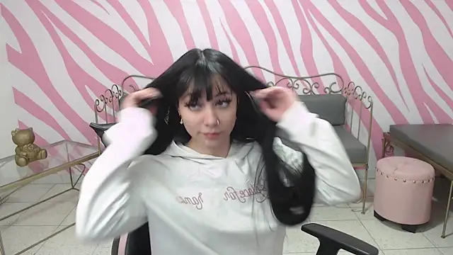 saabrina  online show from 11/21/25, 01:10