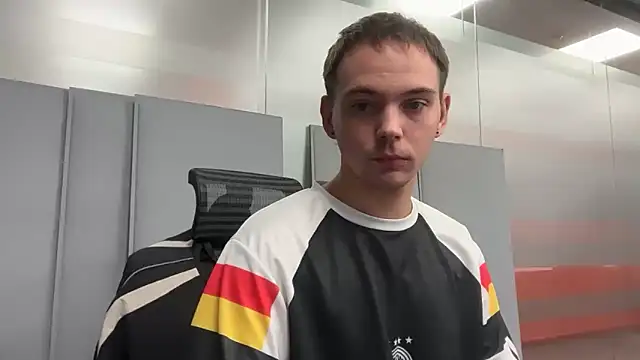 Snapshot of apachai_test chatting on 03/09/26, 02:21 apachai test online show from 03/09/26, 02:21