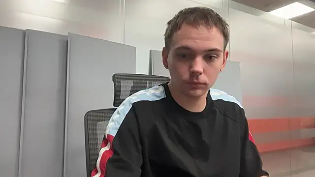 Snapshot of apachai_test chatting on 03/10/26, 12:21 apachai test online show from 03/10/26, 12:21