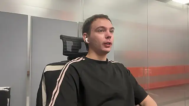 Snapshot of apachai_test chatting on 03/19/26, 08:51 apachai test online show from 03/19/26, 08:51