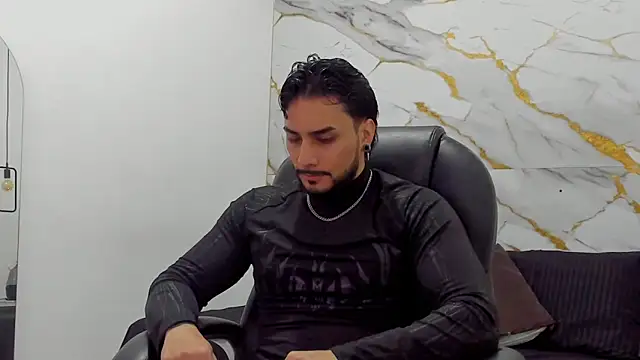 Snapshot of Miike_Stone1 chatting on 01/10/26, 01:13 Miike Stone1 online show from 01/10/26, 01:13