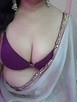 Snapshot of Sakshi-11 chatting on 07/07/26, 11:31 Sakshi-11 online show from 07/07/26, 11:31