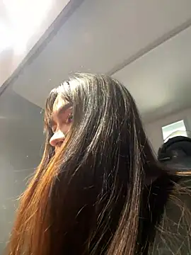Samantha Hans online show from 07/04/26, 02:01