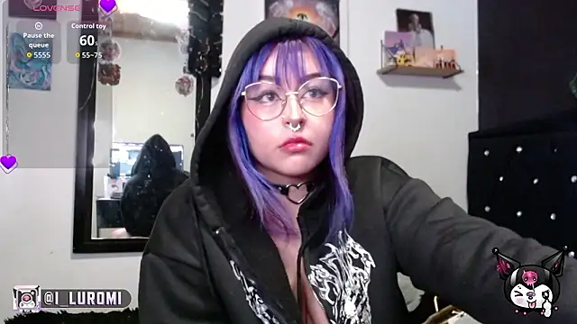 Snapshot of Iluromi chatting on 02/03/26, 03:17 Iluromi online show from 02/03/26, 03:17