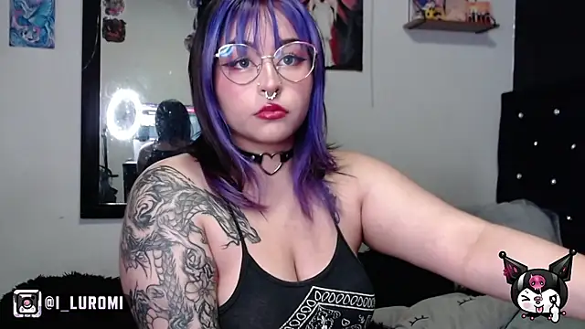 Snapshot of Iluromi chatting on 02/04/26, 03:18 Iluromi online show from 02/04/26, 03:18