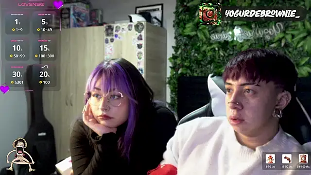 Snapshot of Iluromi chatting on 02/05/26, 03:27 Iluromi online show from 02/05/26, 03:27