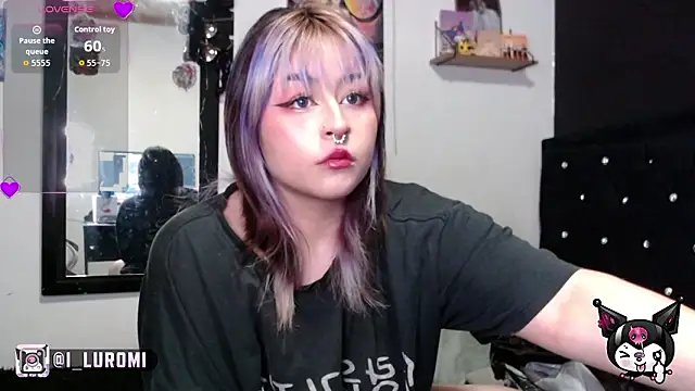 Snapshot of Iluromi chatting on 02/24/26, 03:43 Iluromi online show from 02/24/26, 03:43