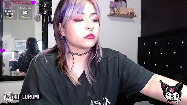 Snapshot of Iluromi chatting on 02/27/26, 03:12 Iluromi online show from 02/27/26, 03:12