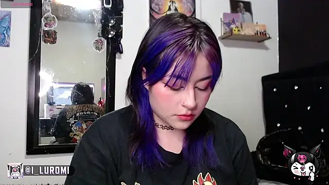 Snapshot of Iluromi chatting on 03/12/26, 02:56 Iluromi online show from 03/12/26, 02:56