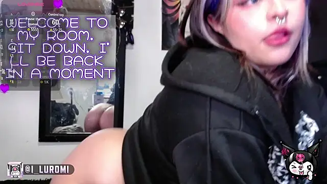 Snapshot of Iluromi chatting on 03/17/26, 03:15 Iluromi online show from 03/17/26, 03:15