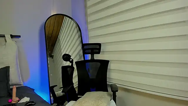 cherry bunnyx online show from 09/24/25, 05:55