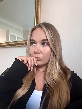 BarbieDolly x online show from 10/24/25, 02:13