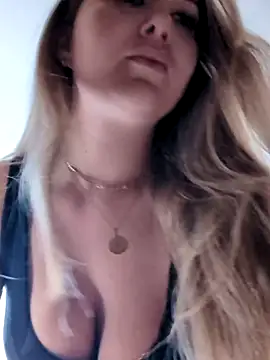 BarbieDolly x online show from 11/03/25, 01:01