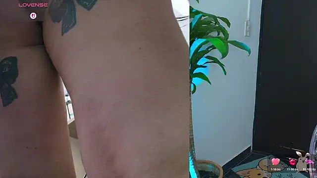 Hinata 21  online show from 10/18/25, 05:35