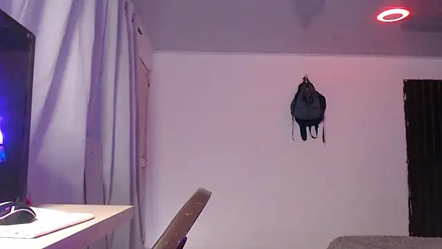 LittleCheerry69 online show from 10/31/25, 07:48