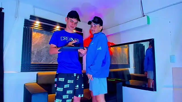 ALEX MILLER25 online show from 10/18/25, 04:15