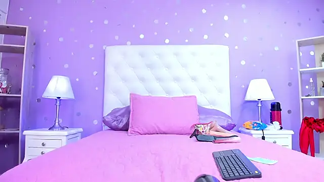 alana johnson 0 online show from 09/30/25, 12:43