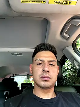 Snapshot of juanjR11 chatting on 09/27/25, 04:34 juanjR11 online show from 09/27/25, 04:34