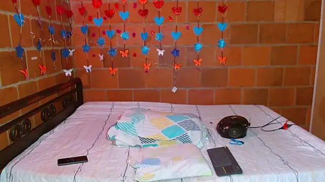 lorenacapelli online show from 10/03/25, 11:35