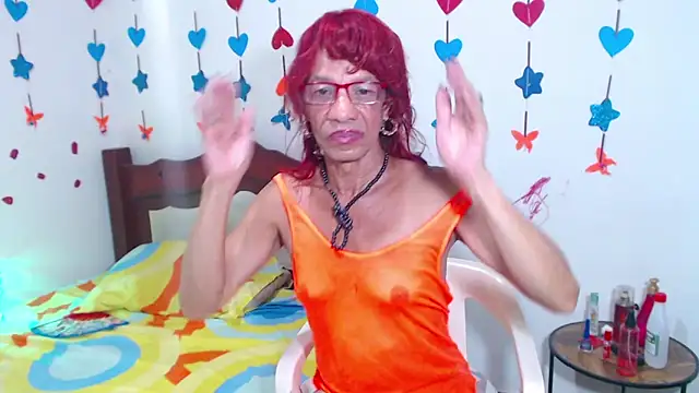 lorenacapelli online show from 04/11/26, 12:04