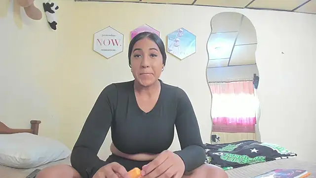 vfridaper online show from 07/11/26, 03:04